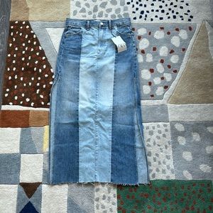 NWT Zara denim skirt with slits.